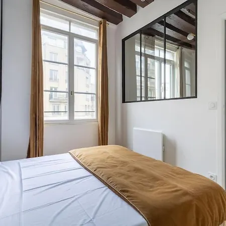 Sublime Le Marais Apartment